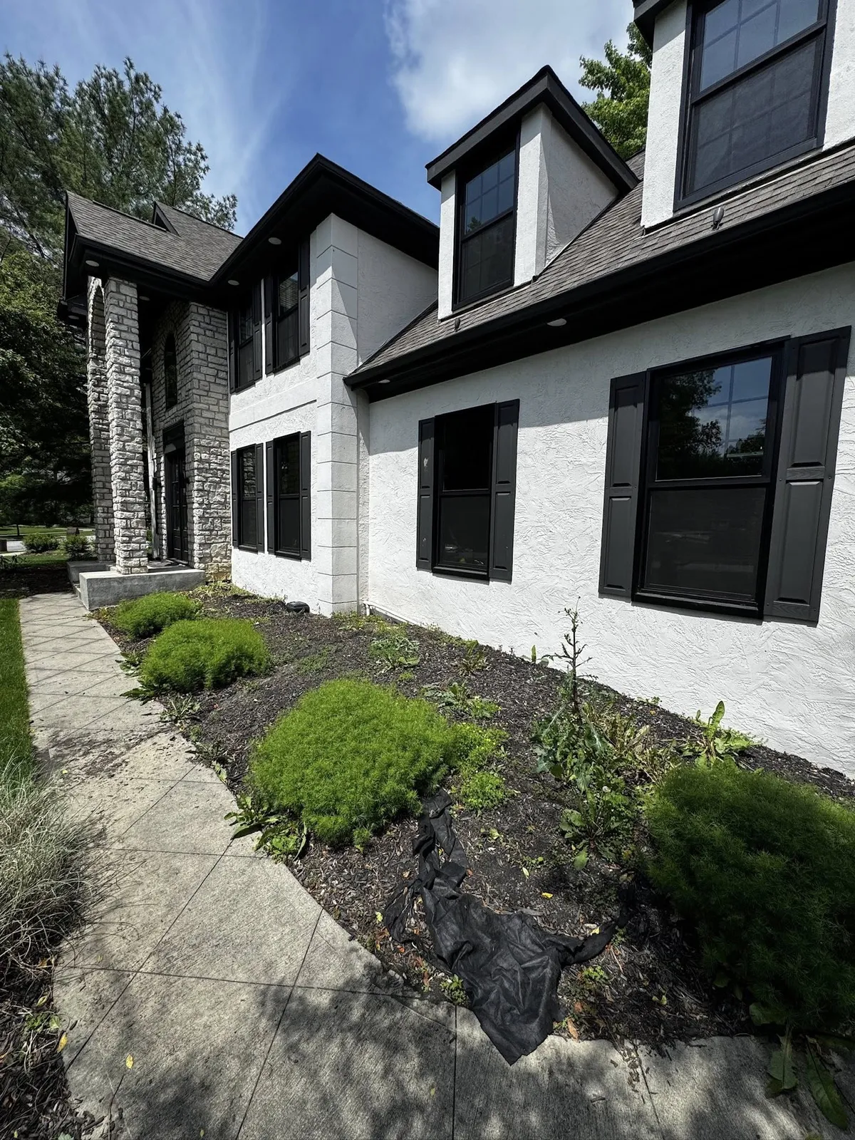Front walkway plantings mulch, Columbus OH by Iron Edge Outdoor