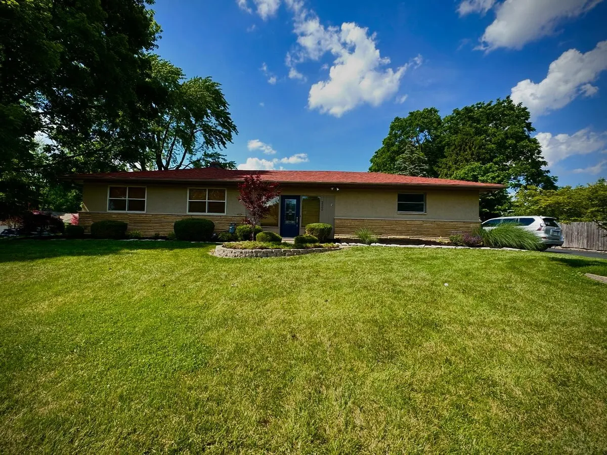 Residential landscaping, Columbus OH by Iron Edge Outdoor