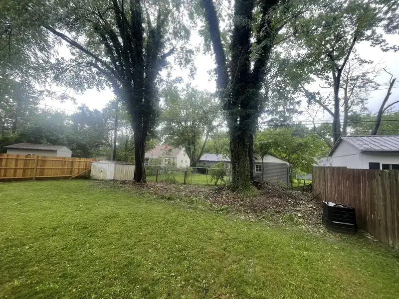 Yard cleanup completed by Iron Edge Columbus OH
